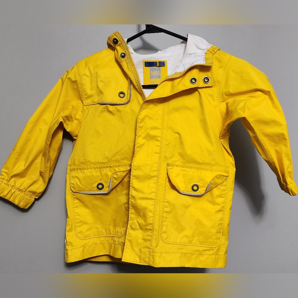 MEC Yellow Raincoat with Hood and Water-Resistant Design Kids Size 3